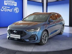 Chromablau metallic Neu 2024 Ford Focus ST-Line X Kombi | 38.580 €