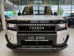 089 pearlwhite mica Gebraucht 2025 Toyota Land Cruiser TEC-Edition SUV | 91.495 € (Teuer)