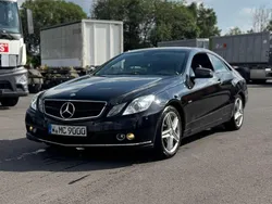 Schwarz Gebraucht 2010 Mercedes E250 Avantgarde Coupé | 8.500 € (Guter Preis)
