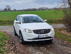 Weiß Gebraucht 2016 Volvo XC60 Summum SUV | 18.000 € (Guter Preis)