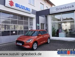 Flame orange pearl metallic Neu 2025 Suzuki Swift Comfort Kleinwagen | 19.594 €