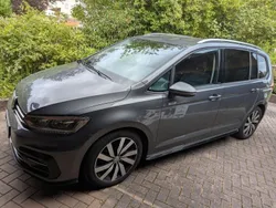 Grau Gebraucht 2020 VW Touran Highline Van / Kleinbus | 28.800 € (Fairer Preis)