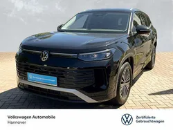 Grenadillschwarz metallic Gebraucht 2025 VW Tayron Life SUV | 52.450 € (Superpreis)