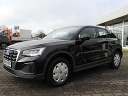 Brillantschwarz Gebraucht 2021 Audi Q2 Basis SUV | 18.985 € (Guter Preis)
