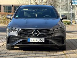 Grau Gebraucht 2023 Mercedes CLA220 AMG Limousine | 39.490 € (Etwas zu teuer)