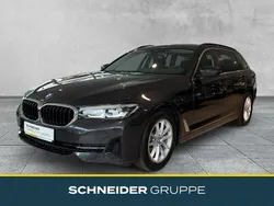Grau Gebraucht 2021 BMW 520 Kombi | 31.490 € (Fairer Preis)