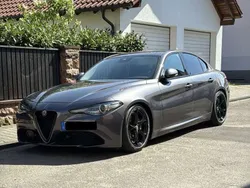 Grau Gebraucht 2016 Alfa Romeo Giulia Super Limousine | 18.900 € (Fairer Preis)
