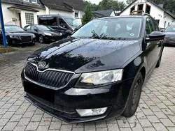 Schwarz Gebraucht 2013 Skoda Octavia Kombi | 7.790 € (Fairer Preis)