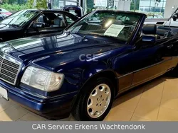 Blau Gebraucht 1994 Mercedes E220 Cabrio | 23.910 €