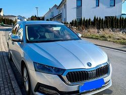 Silber Gebraucht 2020 Skoda Octavia Kombi | 22.500 € (Fairer Preis)