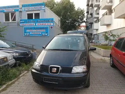 Schwarz Gebraucht 2008 Seat Alhambra Reference Van / Kleinbus | 4.990 € (Teuer)
