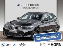 Saphirschwarz metallic Gebraucht 2024 BMW 318 M Sport Kombi | 36.960 € (Fairer Preis)