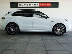 Weiß Gebraucht 2024 Porsche Cayenne S E-Hybrid SUV | 97.880 € (Teuer)