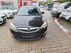 Schwarz Gebraucht 2011 Opel Astra Innovation Kombi | 2.200 € (Fairer Preis)