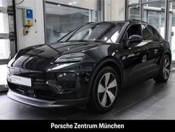 Tiefschwarzmetallic Gebraucht 2024 Porsche Macan SUV | 84.000 € (Superpreis)
