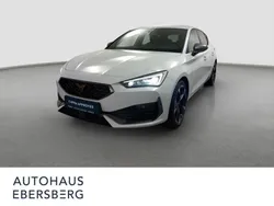 Nevada weiss metallic Gebraucht 2024 Cupra Leon Limousine | 28.900 € (Superpreis)