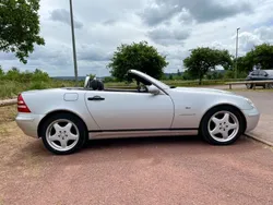 Silber Gebraucht 1997 Mercedes SLK230 Cabrio | 6.900 € (Etwas zu teuer)