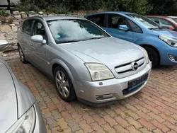Silber Gebraucht 2003 Opel Signum Cosmo Kombi | 990 € (Superpreis)