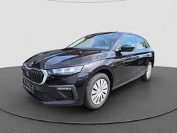 Schwarzmagic perleffekt Gebraucht 2024 Skoda Scala Essence Kleinwagen | 20.990 € (Fairer Preis)
