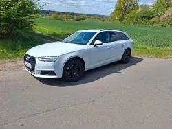 Weiß Gebraucht 2018 Audi A4 Ambiente Kombi | 18.399 € (Fairer Preis)