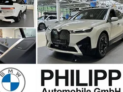 Mineralweiß metallic Gebraucht 2023 BMW iX Sport Line SUV | 62.880 €