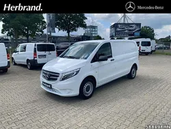 Weiß Gebraucht 2019 Mercedes Vito Van / Kleinbus | 22.491 € (Fairer Preis)