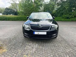 Schwarz Gebraucht 2016 Skoda Octavia Joy Kombi | 9.400 € (Guter Preis)