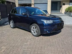 Blau Gebraucht 2013 Mitsubishi Outlander Plus SUV | 7.050 € (Fairer Preis)