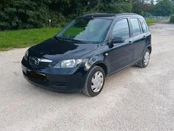 Blau Gebraucht 2004 Mazda 2 Kleinwagen | 3.250 € (Fairer Preis)