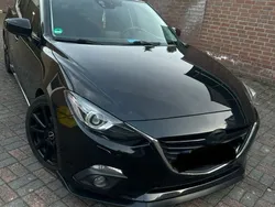 Schwarz Gebraucht 2016 Mazda 3 Nakama Limousine | 12.500 € (Etwas zu teuer)
