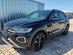 Schwarz metallic Neu 2025 VW T-Roc Style SUV | 34.500 € (Superpreis)