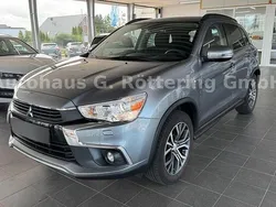 Grau metallic Gebraucht 2017 Mitsubishi ASX Diamant Edition SUV | 14.080 € (Etwas zu teuer)