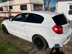 Weiß Gebraucht 2010 BMW 118 Kleinwagen | 1.950 € (Superpreis)