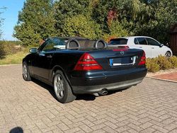 Blau Gebraucht 1998 Mercedes SLK200 Cabrio | 2.550 € (Teuer)
