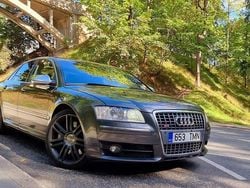 Grau Gebraucht 2007 Audi S8 Sport Limousine | 9.000 €