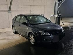 Grau Gebraucht 2006 Ford Focus Coupé | 1.799 € (Guter Preis)