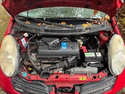 Rot Gebraucht 2006 Nissan Micra Kleinwagen | 600 € (Superpreis)