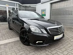 Obsidianschwarz metalliclack Gebraucht 2010 Mercedes E350 Style Kombi | 10.990 € (Guter Preis)