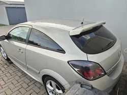 Grau Gebraucht 2005 Opel Astra Cabriolet Cabrio | 1.700 € (Fairer Preis)