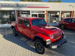 Rot Gebraucht 2022 Jeep Gladiator Overland SUV | 60.990 €