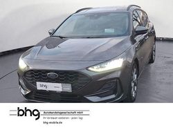 Grau Gebraucht 2024 Ford Focus ST-Line Kombi | 23.630 € (Guter Preis)
