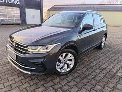Uranograu/cinza urano Gebraucht 2022 VW Tiguan Elegance SUV | 21.999 € (Fairer Preis)
