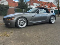 Grau Gebraucht 2004 BMW Z4 Cabrio | 13.400 €