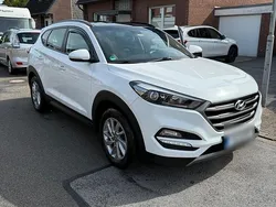 Weiß Gebraucht 2016 Hyundai Tucson SUV | 15.700 €