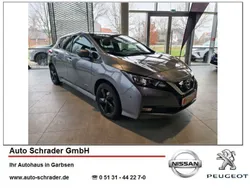 Grau Gebraucht 2018 Nissan Leaf Tekna Kleinwagen | 22.440 €