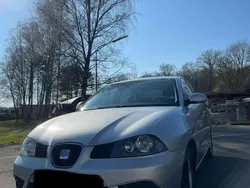 Silber Gebraucht 2006 Seat Ibiza Reference Limousine | 800 € (Fairer Preis)