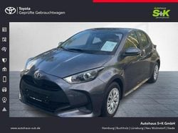 Marlingrau metallic Gebraucht 2022 Toyota Yaris Basis Kleinwagen | 14.990 € (Fairer Preis)