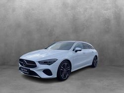 Digitalweiß Gebraucht 2024 Mercedes CLA200 Shooting Brake Advanced Plus Kombi | 29.220 € (Guter Preis)