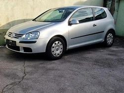 Grau Gebraucht 2005 VW Golf V Kleinwagen | 2.900 € (Fairer Preis)