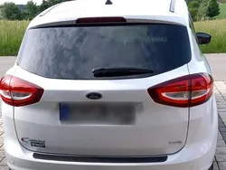 Weiß Gebraucht 2018 Ford C-MAX Titanium Van / Kleinbus | 13.900 € (Etwas zu teuer)